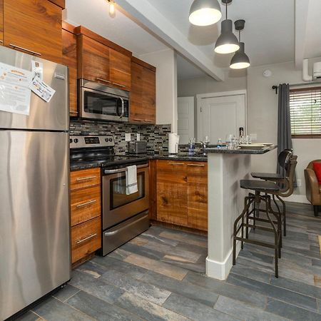 The Flagstone Boutique Inn & Suites 커내브 외부 사진