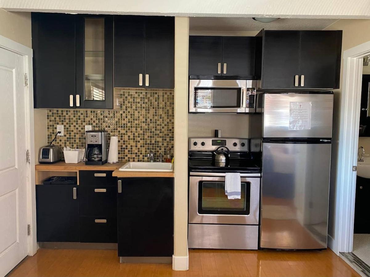 The Flagstone Boutique Inn & Suites 커내브 외부 사진