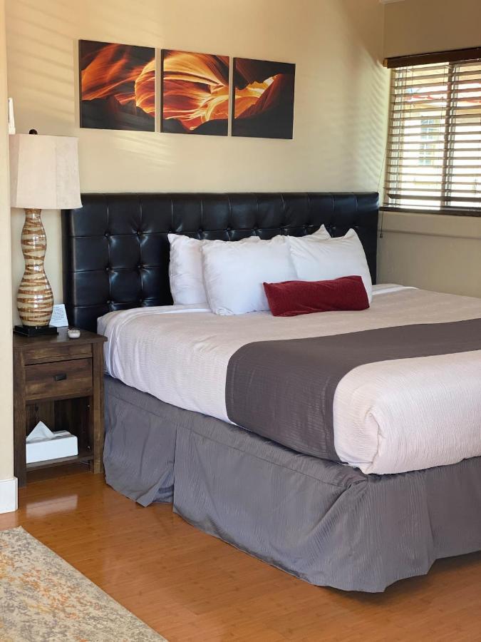 The Flagstone Boutique Inn & Suites 커내브 외부 사진