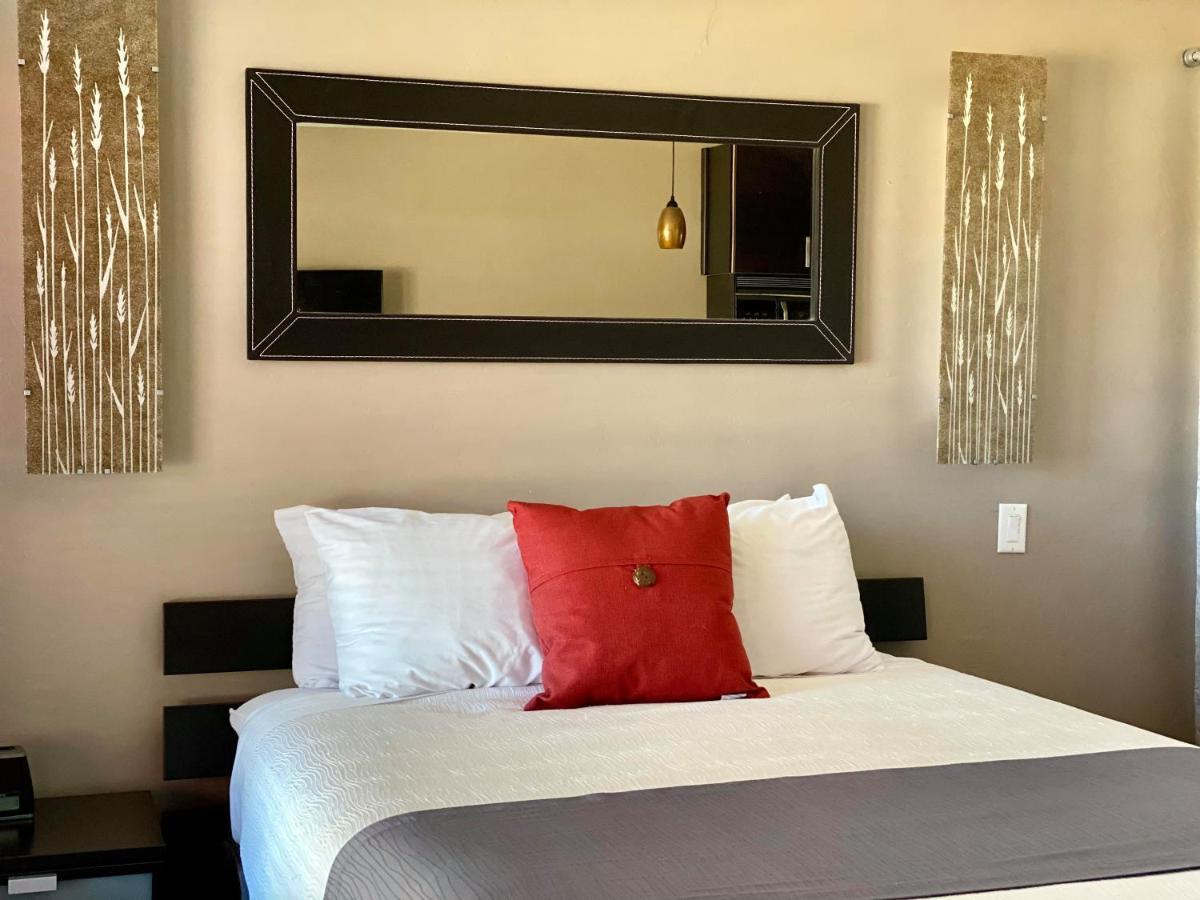 The Flagstone Boutique Inn & Suites 커내브 외부 사진