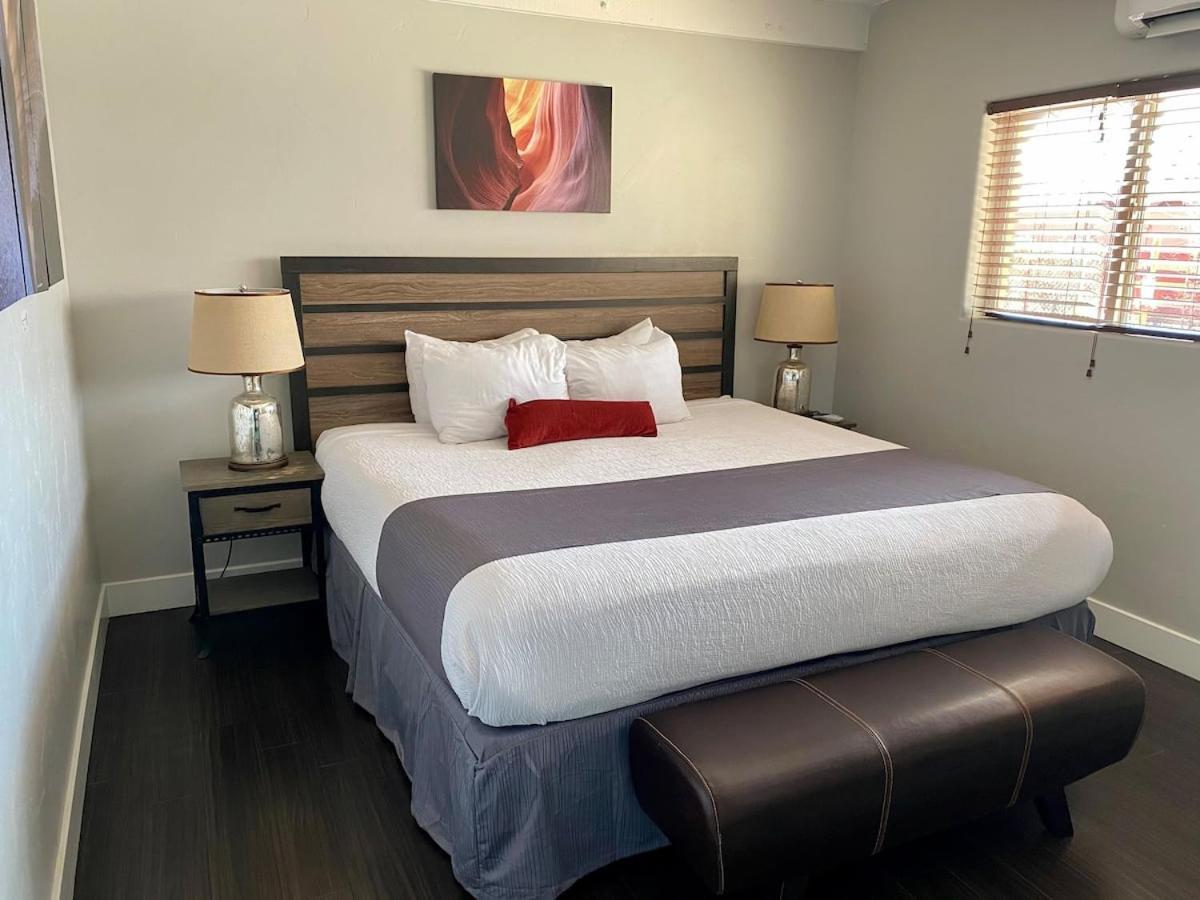 The Flagstone Boutique Inn & Suites 커내브 외부 사진