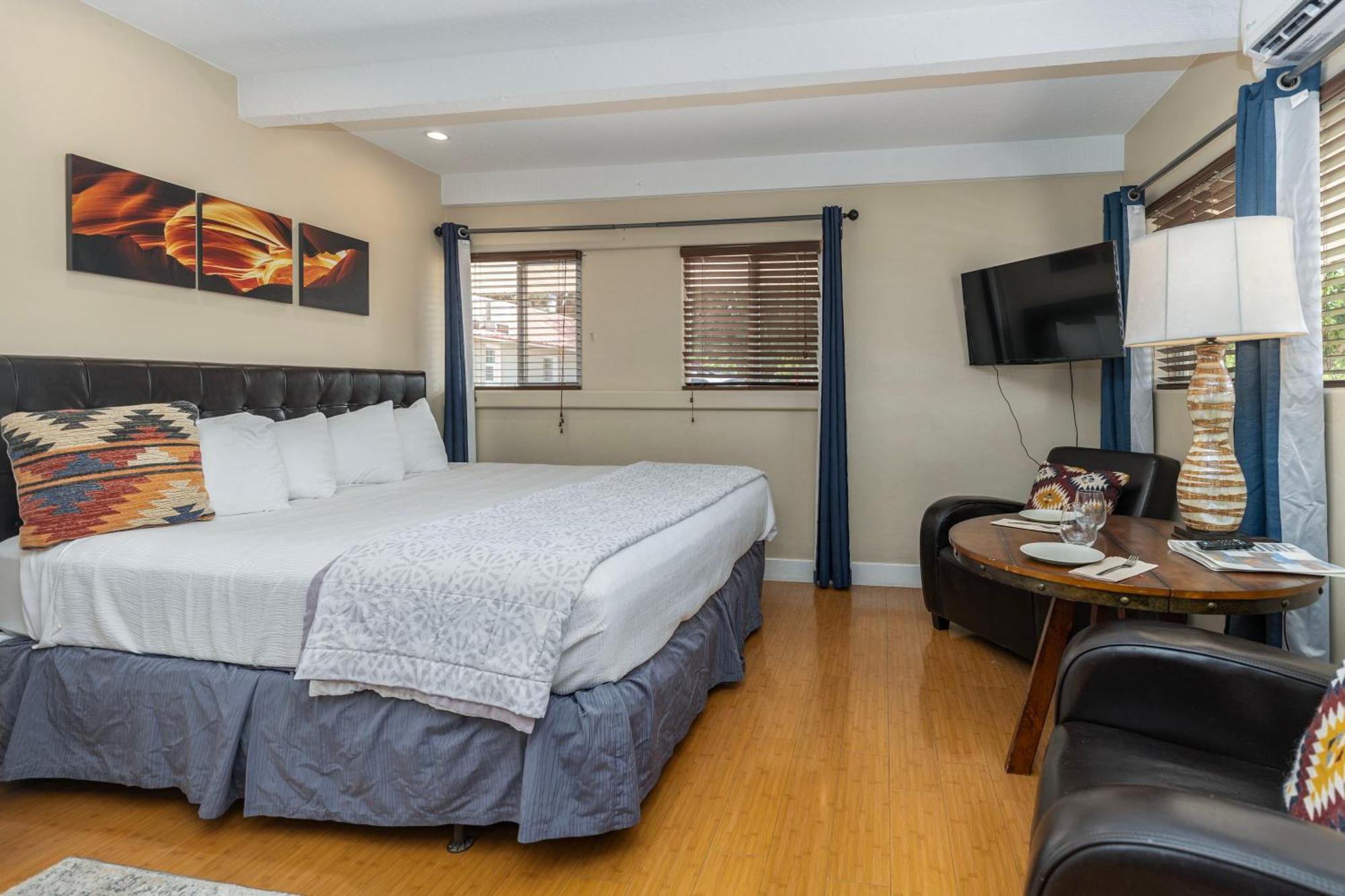 The Flagstone Boutique Inn & Suites 커내브 외부 사진