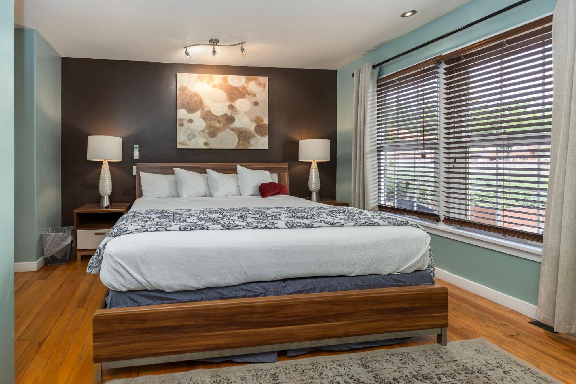 The Flagstone Boutique Inn & Suites 커내브 외부 사진
