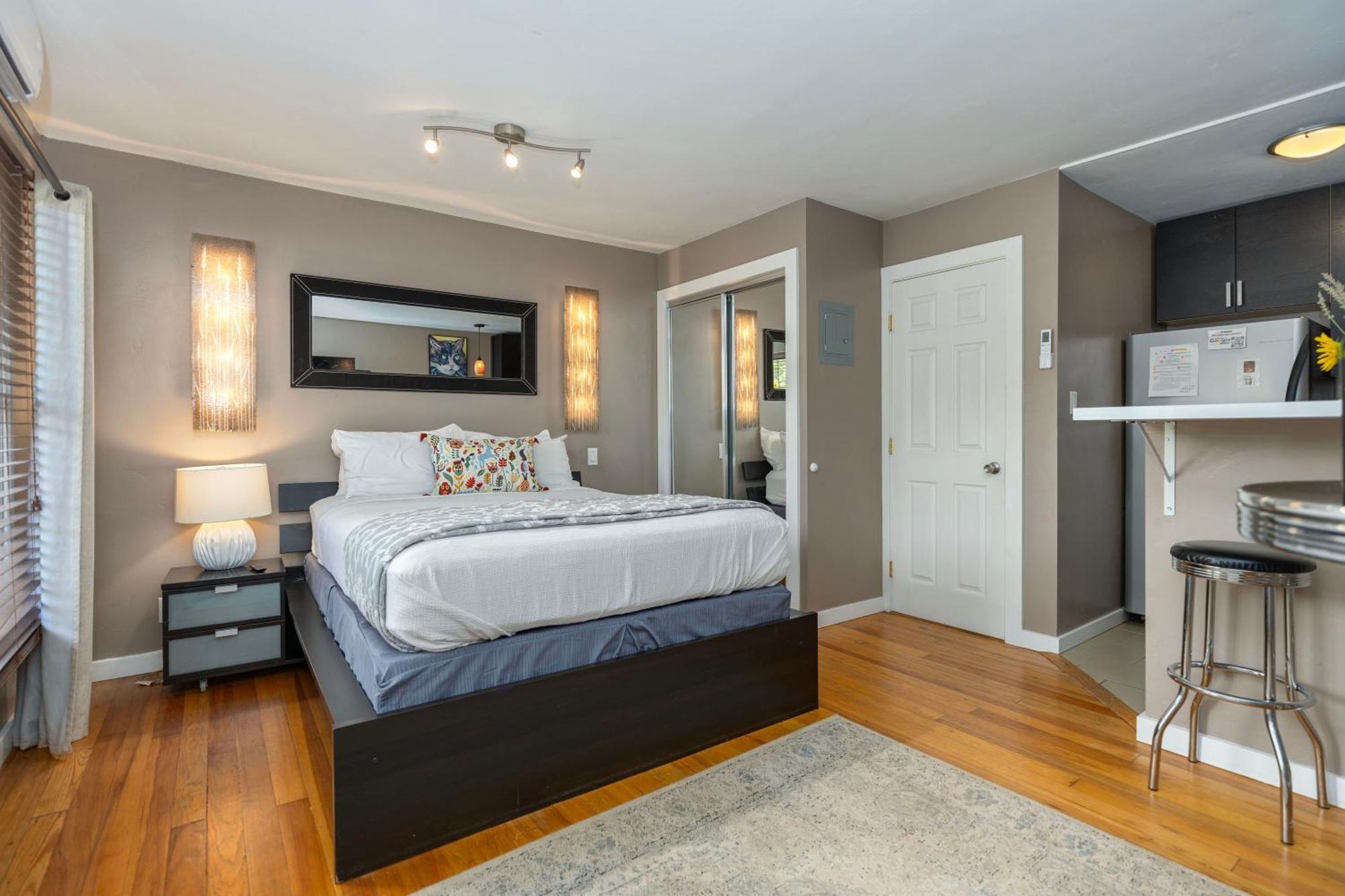 The Flagstone Boutique Inn & Suites 커내브 외부 사진