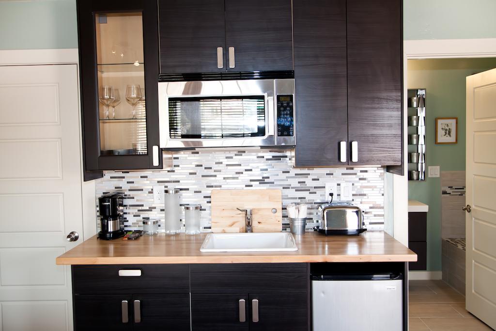 The Flagstone Boutique Inn & Suites 커내브 객실 사진