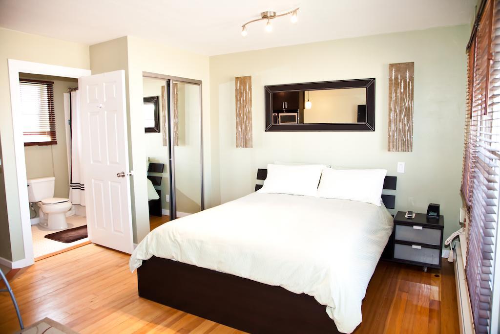 The Flagstone Boutique Inn & Suites 커내브 객실 사진